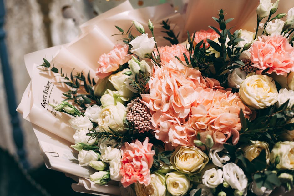 Step-by-Step: Crafting a Show-Stopping Hand-Tied Bouquet